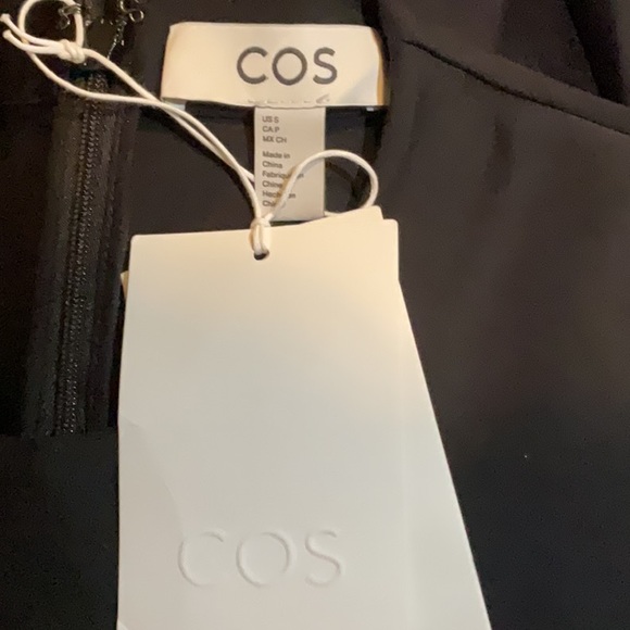 COS ~STRUCTURED WAISTED TOP (NWT) - Picture 12 of 13